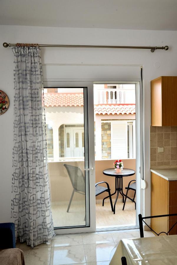 Antonios Apartments Archangelos  Eksteriør billede