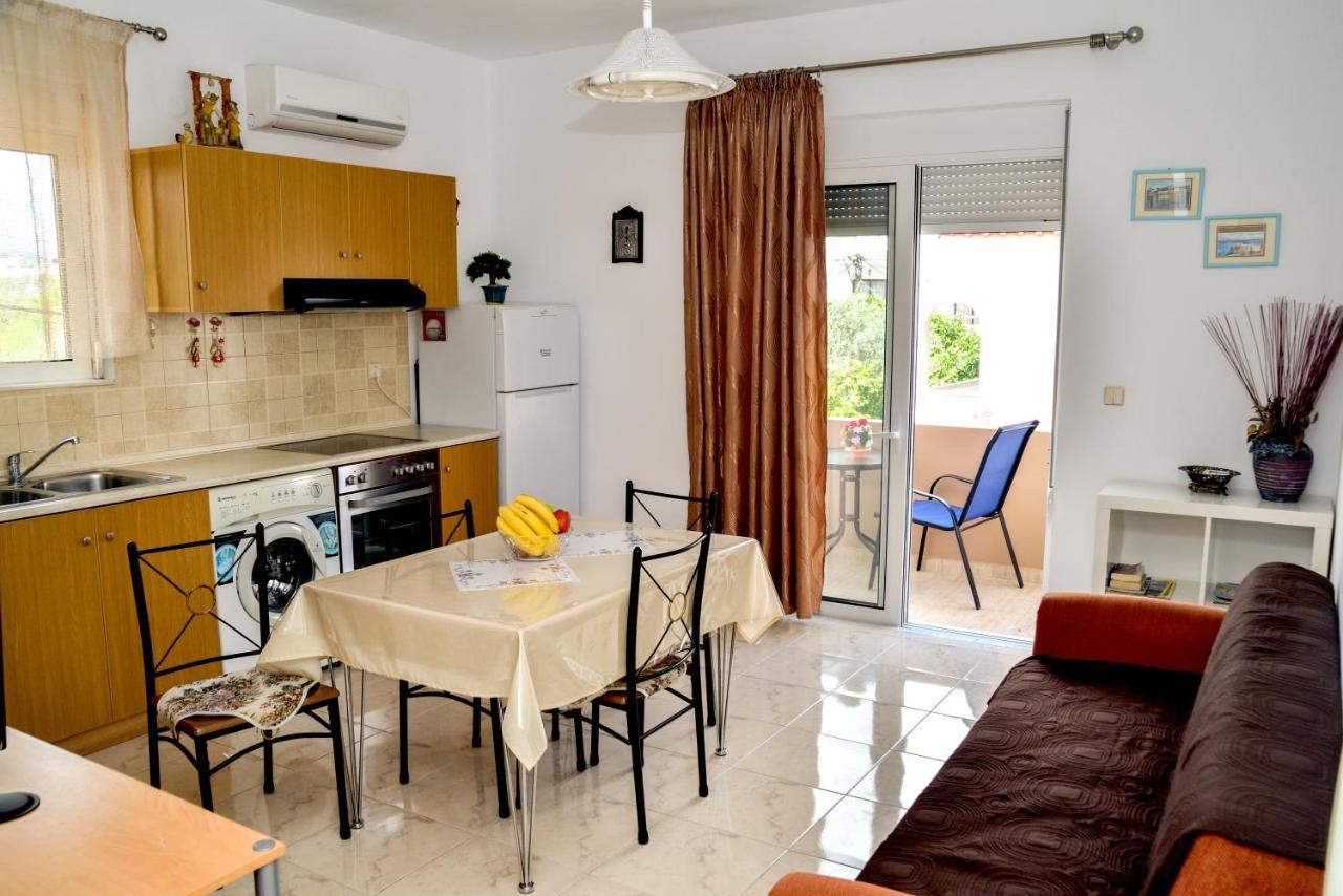 Antonios Apartments Archangelos  Eksteriør billede